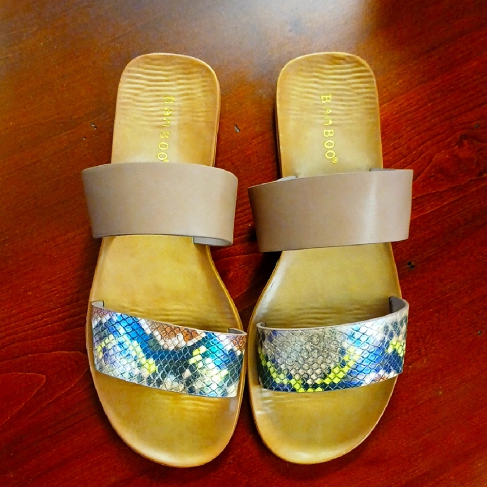 BAMBOO Women's Tan and Blue Multicolor Sandals - Moonbeam 46